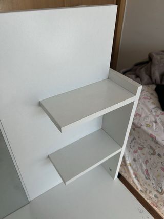 Tocador blanco con espejo