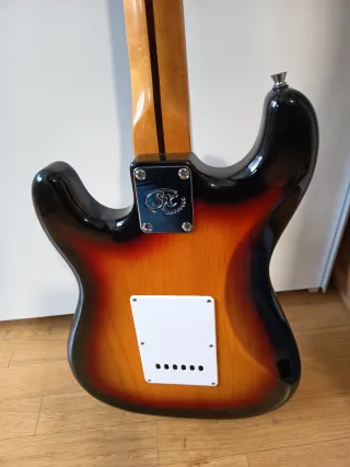 Guitarra Eléctrica SX  + Funda y Correa