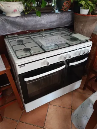 Cocina Rommer CH950FPGB. Con 6 meses de uso.