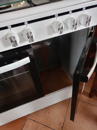 Cocina Rommer CH950FPGB. Con 6 meses de uso.