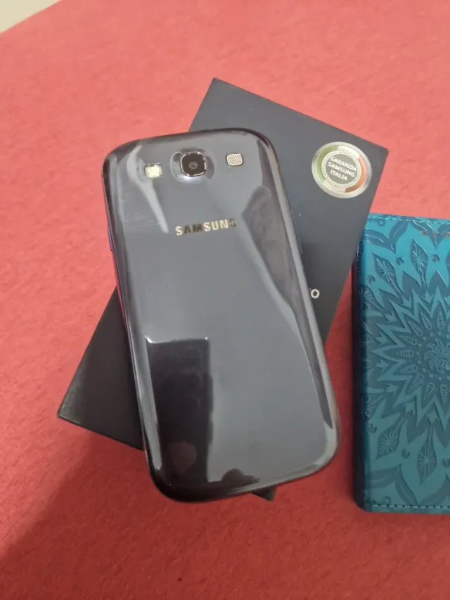 Samsung Galaxy S3 Neo Caja y Funda