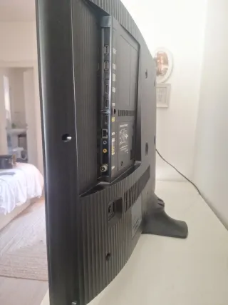 Samsung TV modelo Curvo con mando 40 pulgadas