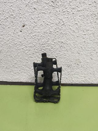 Pedali MTB in metallo a piattaforma