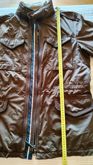 Parka Armani Jeans Talla 50/M verde caqui