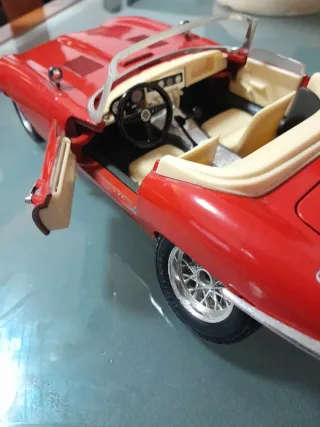 Bburago Jaguar E-Type Descapotable 1961