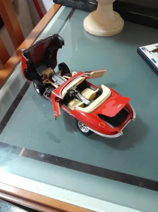 Bburago Jaguar E-Type Descapotable 1961