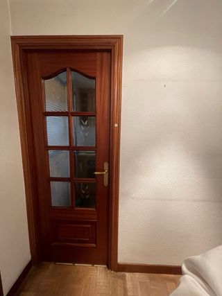Puerta de madera interior