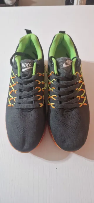 Zapatillas Air Max Negras y Verdes