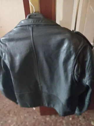 Cazadora de piel rockera