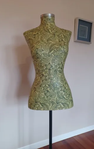 Busto Maniquí Vintage Paisley Diseño Exclusivo