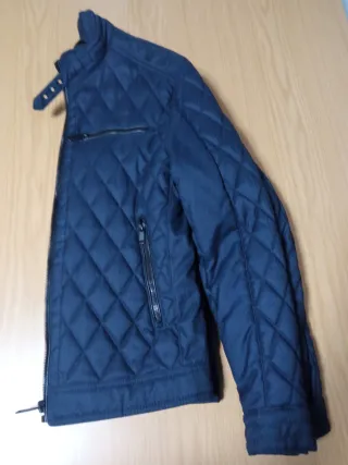 Cazadora acolchada azul marino Talla S 38