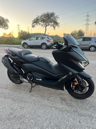 Yamaha Tmax 560
