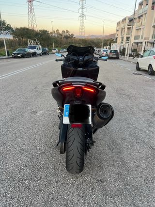 Yamaha Tmax 560
