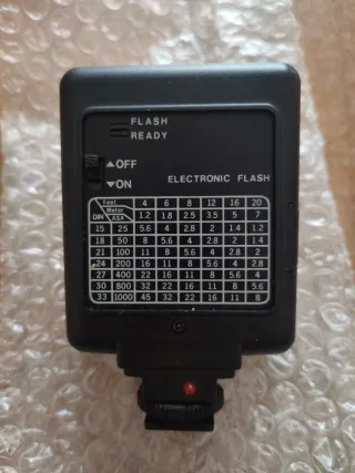 Flash Mikona MV-220 vintage per fotocamera