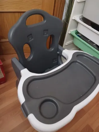 Trona infantil evolutiva con bandeja