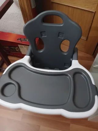 Trona infantil evolutiva con bandeja