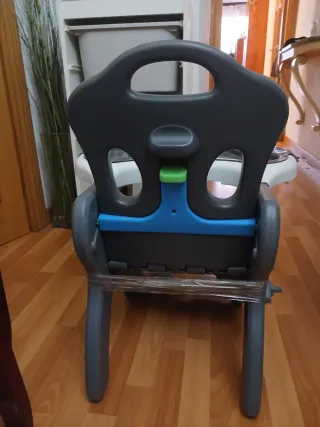 Trona infantil evolutiva con bandeja