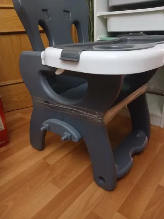 Trona infantil evolutiva con bandeja