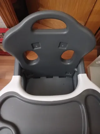 Trona infantil evolutiva con bandeja