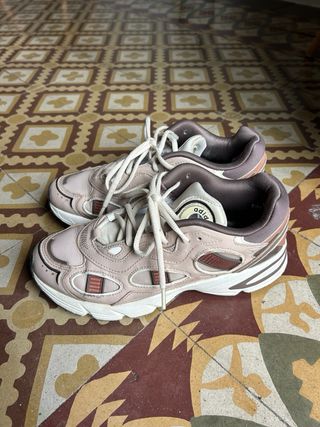 Zapatillas Adidas rosas y blancas