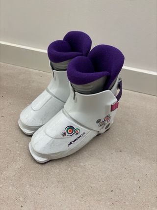 Esquís ATOMIC Redster XT 100, botas, casco regalo.