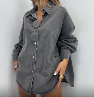Camisa efecto vestido maxi botones gris