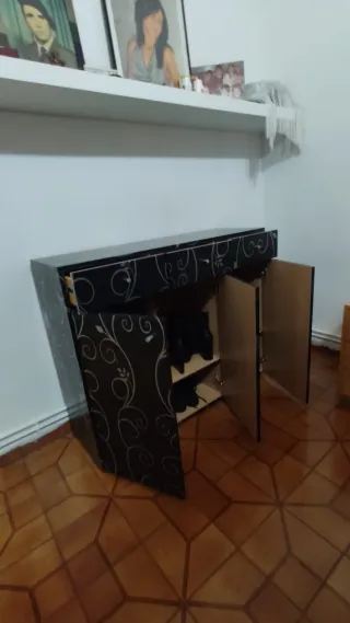 Mueble auxiliar recibidor vinilo estampado.