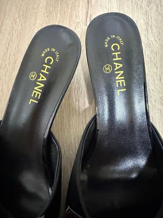 Tacchi Chanel Neri