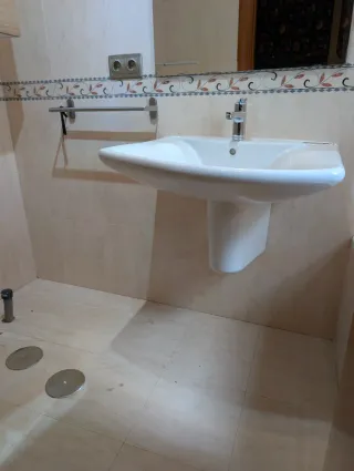 Baño Completo Roca (Lavabo, WC, accesorios..)