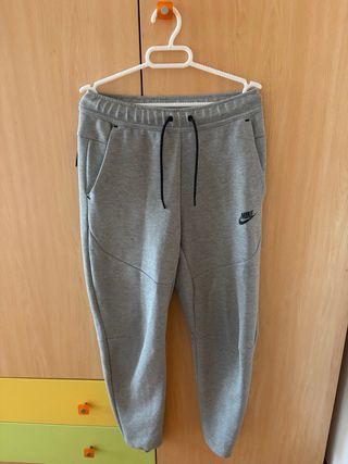 Conjunto Nike Tech Gris