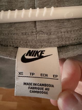 Conjunto Nike Tech Gris