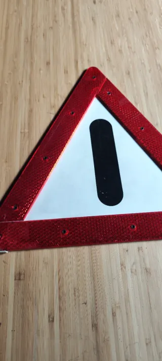 Triángulo de emergencia Mercedes clásico