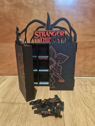 Expositor Armario Stranger Things