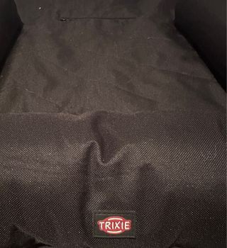 Cama Coche para mascotas TRIXIE negra