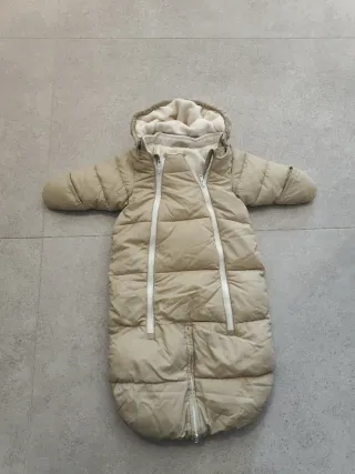 Saco/buzo invierno bebé 2-6 meses. Marca HM