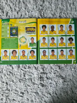 Álbum Mundial Brasil 2014 Panini 100% completado
