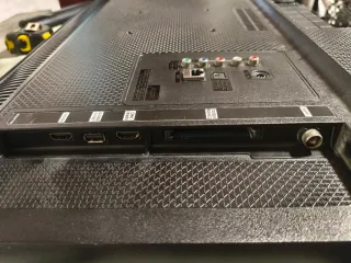 Smart TV Samsung 28 pulgadas Negra