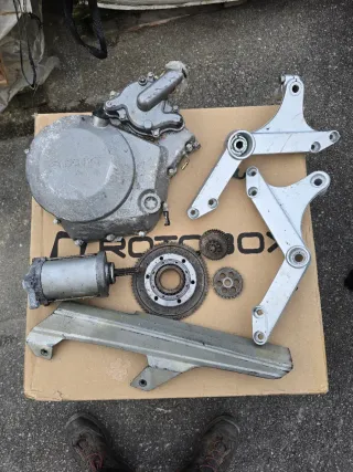 Suzuki V-Strom piezas