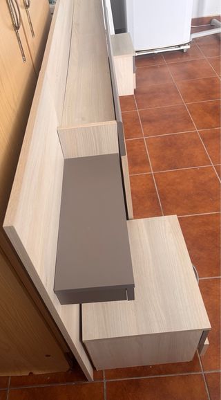 Cabecero y mesas de noche. Conforama