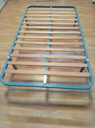 Somier metálico con láminas de madera
