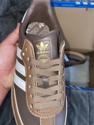 Adidas Samba Marrones y Blancas