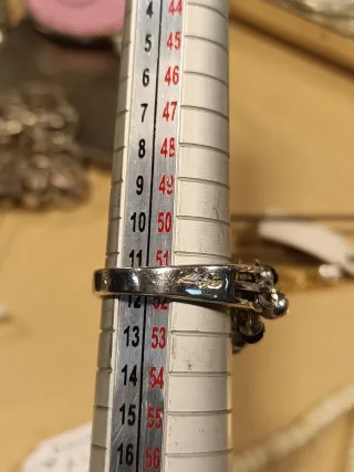 Anillo  de plata  925 con diseño de cascada. Pedro