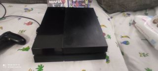 PS4 (PlayStation 4) Negra 500GB + dos juegos