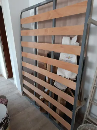 Somier Matrimonio 135x190 con patas.