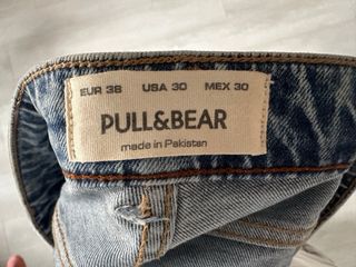 Pantalón corto vaquero Pull&Bear desgastado.
