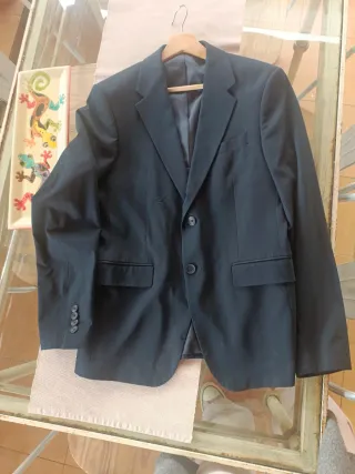 Traje de chaqueta azul.