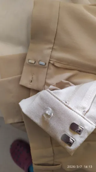 Pantalón H&M pinzas beige