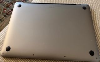 MacBook Pro 13” M2 512GB Gris Espacial