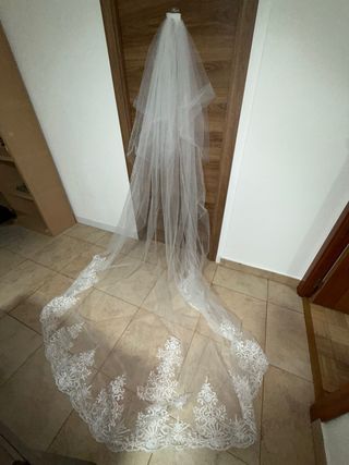 Velo de Novia Blanco con Encaje