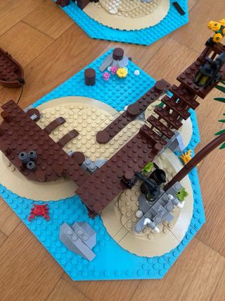 LEGO 21322 Pirati: La Nave galeone Barracuda Bay